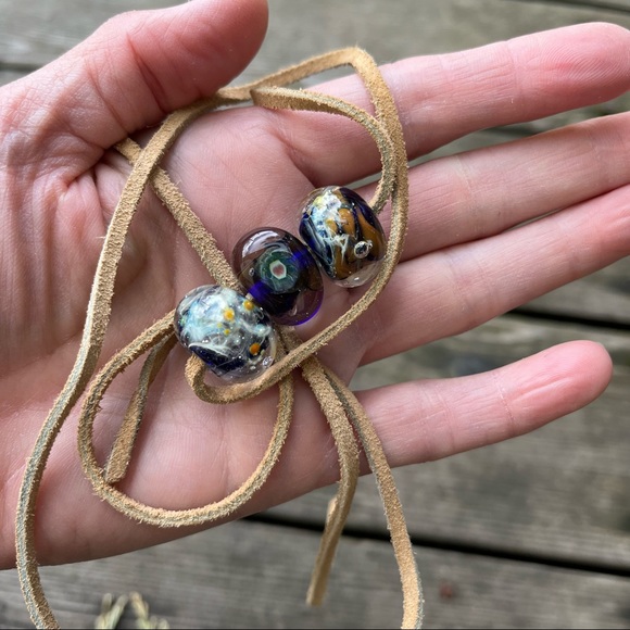 Vintage 90’s Handmade Pyrex Glass Beads - Set of 3 - Picture 7 of 16